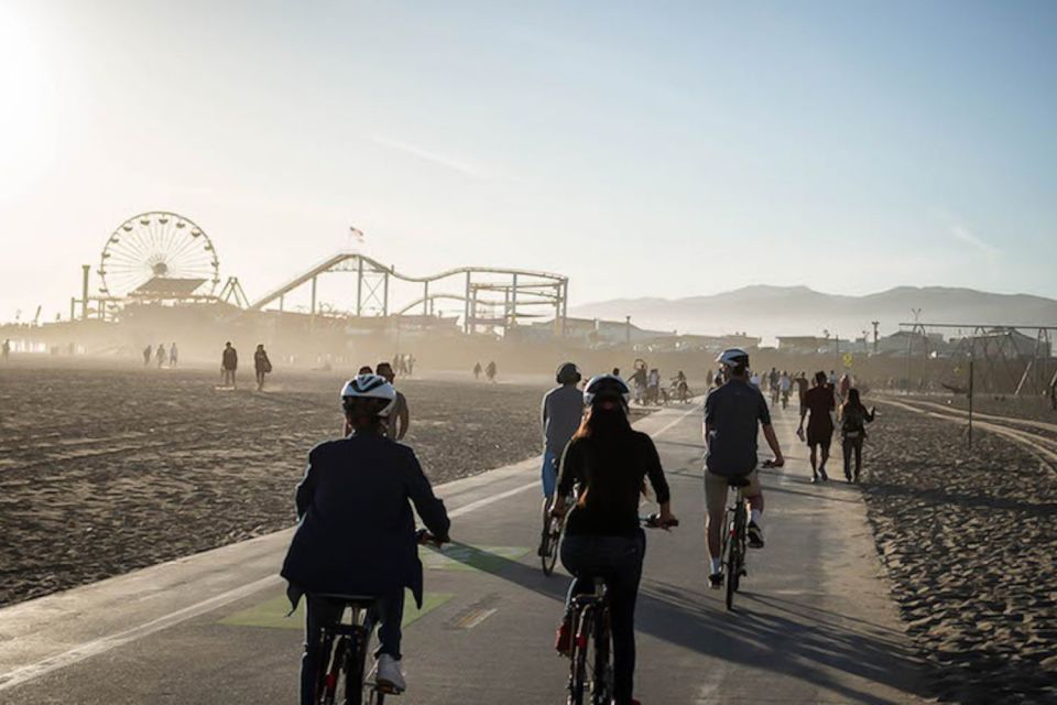 LA: Santa Monica & Venice Beach Bike Adventure - Group Size & Language