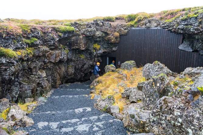 Lava Caving Experience - Accessibility and Participation Requirements