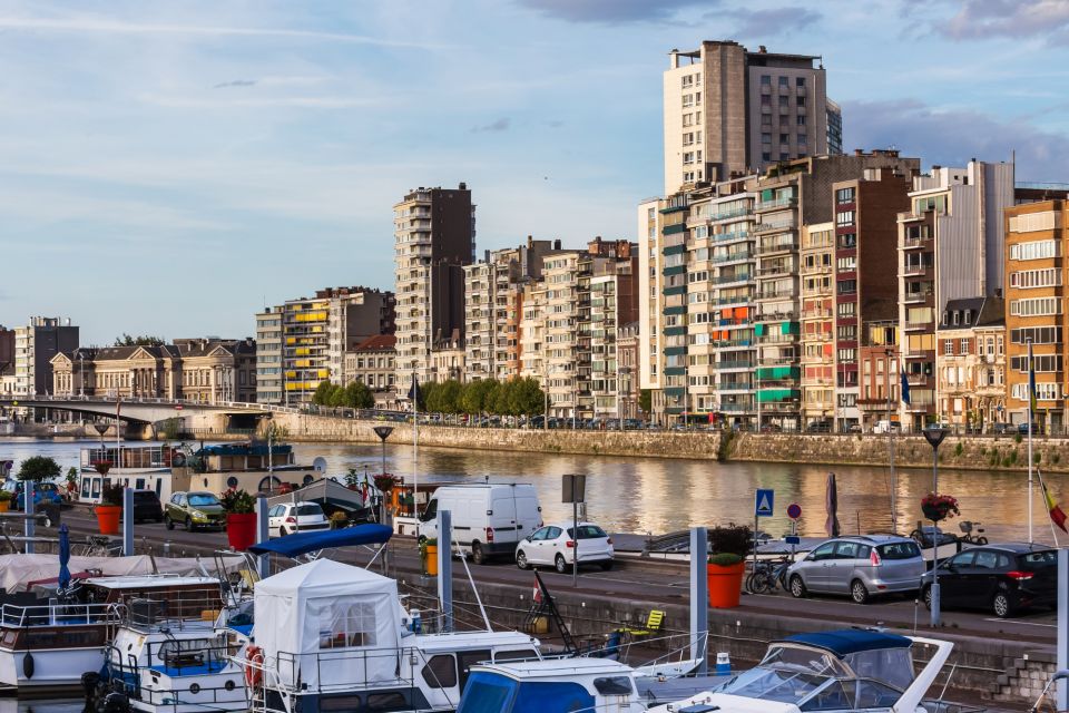 Liege: First Discovery Walk and Reading Walking Tour - Navigating the Walking Tour