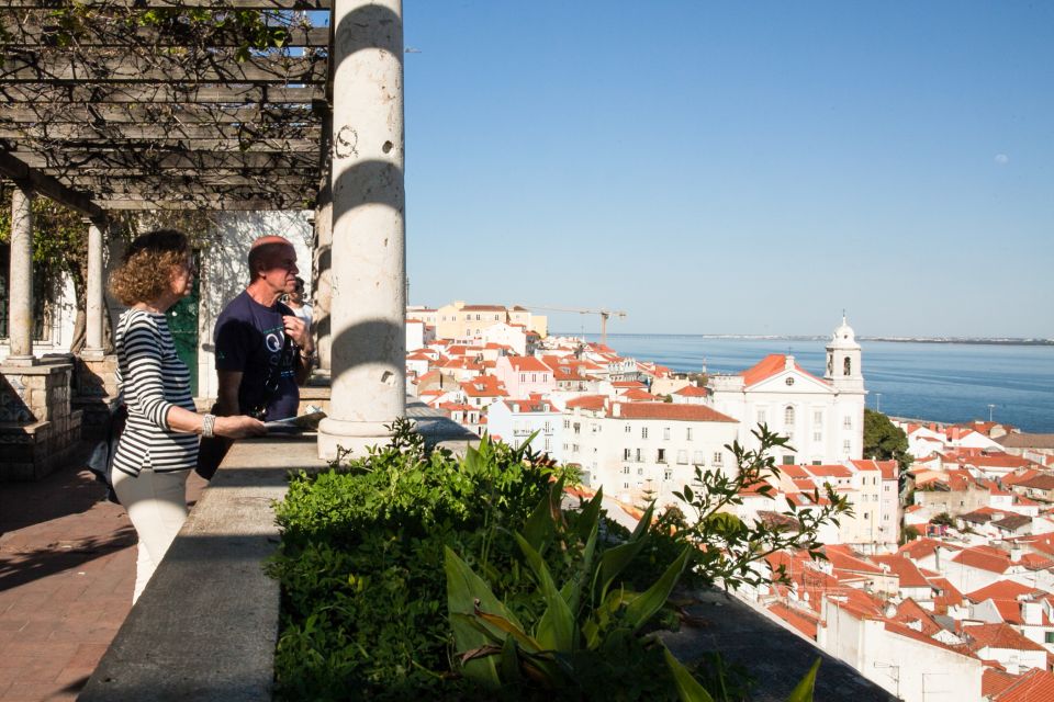 Lisbon: Private Half-Day City Highlights Tour - Sightseeing Stops in Alfama, Graça, and Beyond