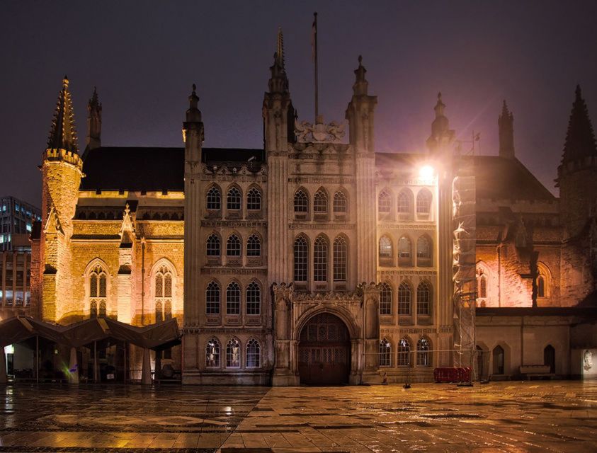 London: 2-Hour Ghost Walking Tour - Spine-Chilling Encounters