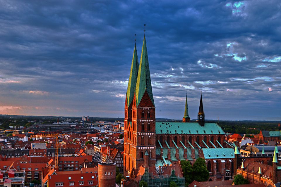 Lübeck: City Highlights Scavenger Hunt and Self-Guided Tour - Suitability and Accessibility