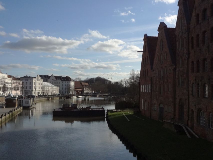 Lübeck: Self-Guided Smartphone Scavenger Hunt Walking Tour - Discovering Lübecks Secrets