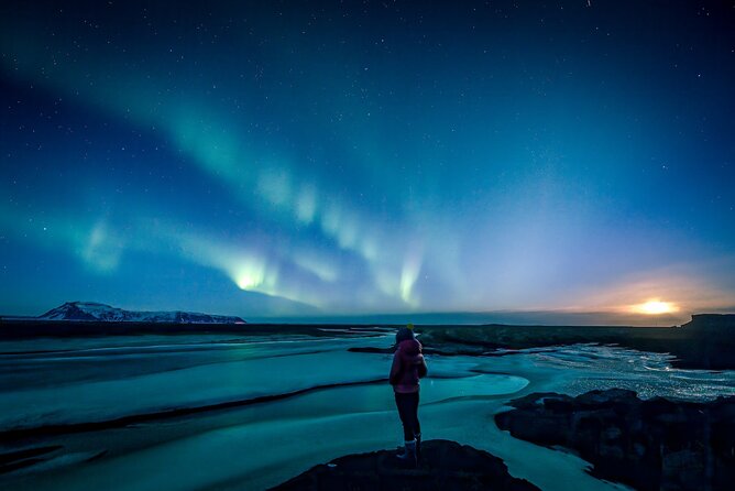 Northern Lights Tour With Icelandic Snacks and Hot Chocolate - Pickup and Drop-off Details