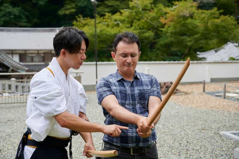 Osaka Swordsmanship Guided Tour Review - What to Expect During the Tour