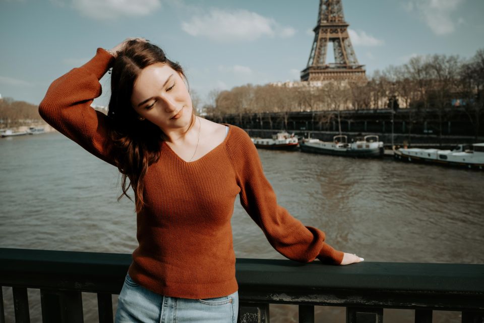 Paris: Private Photoshoot Near the Eiffel Tower - Booking and Cancellation