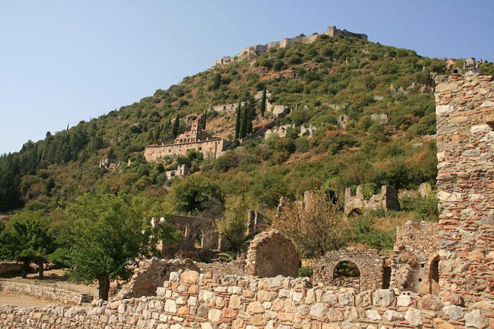 Private Day Trip to Mystras From Kalamata. - Dining at Pikoulianika Restaurant