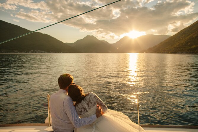 Romantic Sunset Cruise Along the Amalfi Coast - Frequently Asked Questions