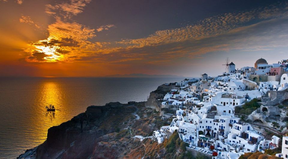 Santorini Private Sightseeing Tour - Ancient Ruins and Beaches