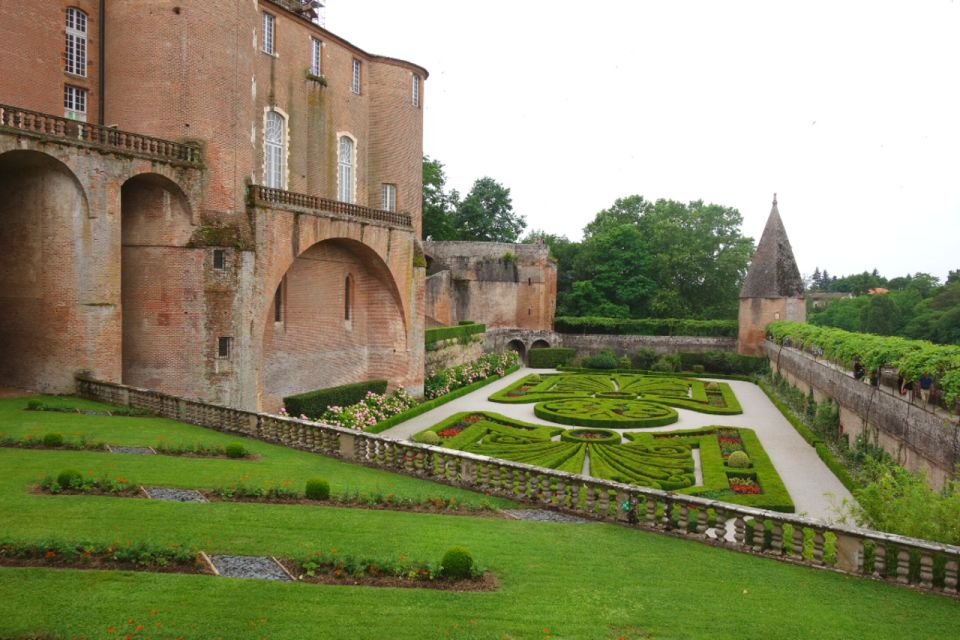 Stroll With Madame De Lapérouse in 18th-Century Albi - Cancellation Policy and Refund Information