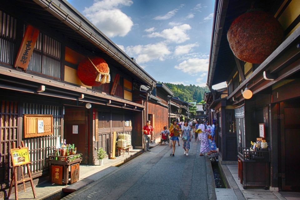 Takayama: Private Walking Tour With a Local Guide - Discovering Hidden Gems