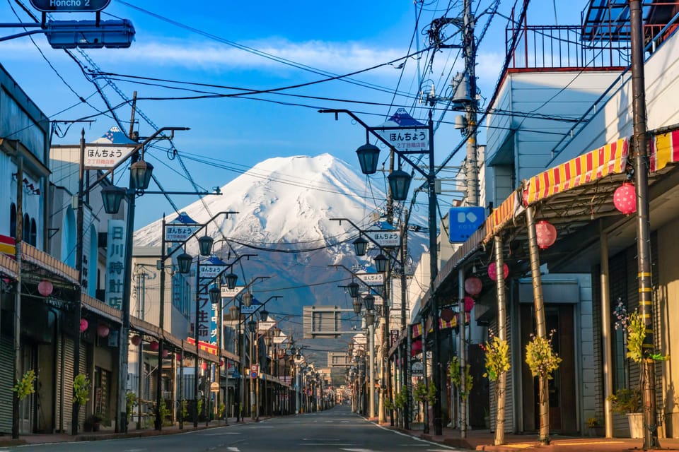 Tokyo: Mt. Fuji, Arakurayama Sengen Park, Oshino Hakkai Tour - Saiko Iyashi-no-Sato Nenba