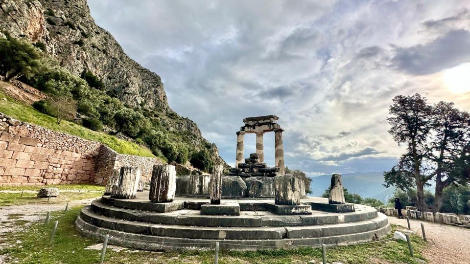 Visit Delphi & Meteora Monasteries Full Day Private Trip - Meteora Monasteries