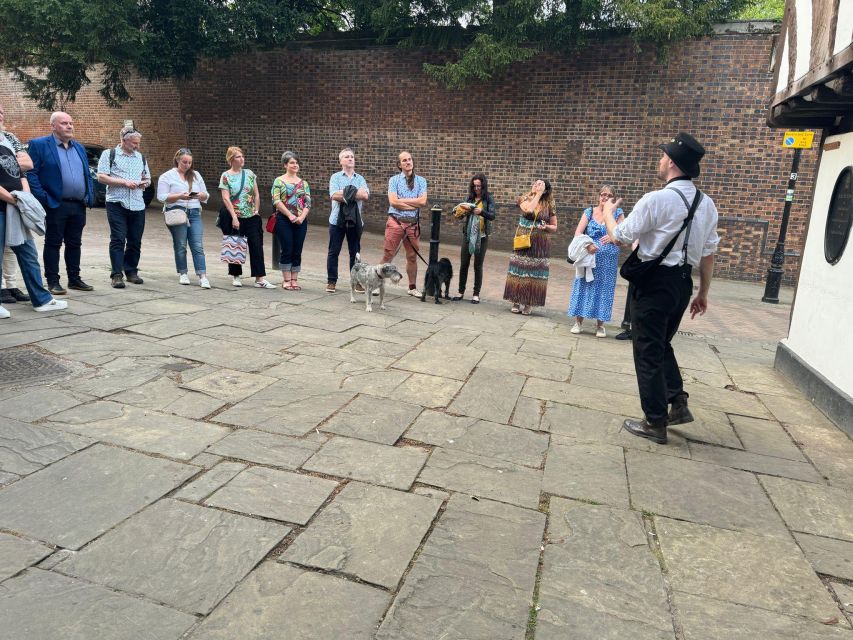 Warwick Ghost, Crime & Murder Walking Tour - Meeting Point and Inclusions