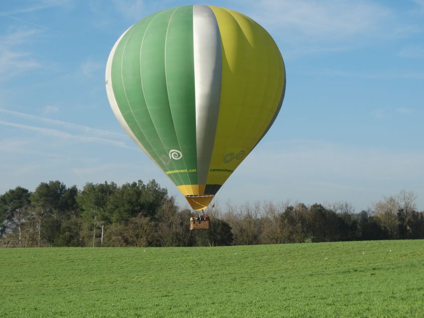 Barcelona: Hot Air Balloon Ride - Champagne Toast and Mementos