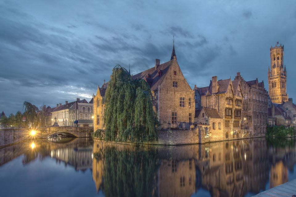 Bruges: First Discovery Walk and Reading Walking Tour - Booking and Cancellation Policy