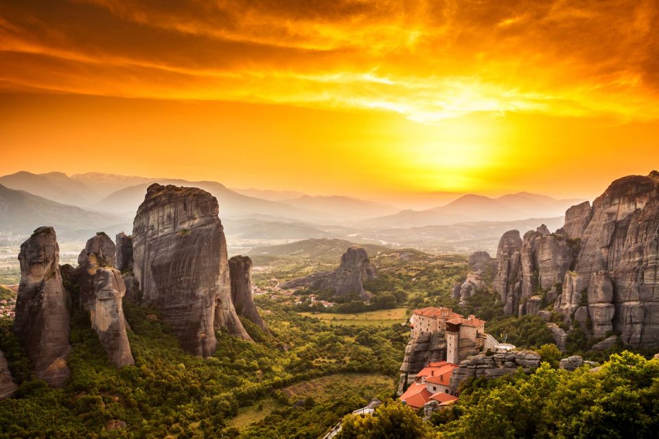 From Athens: Meteora Day Trip by Bus With Optional Lunch - Visiting Kalambaka Town