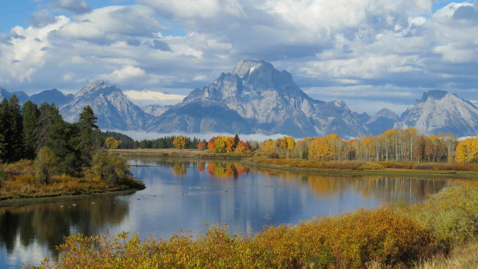 From Jackson: Yellowstone Day Tour Including Entrance Fee - Yellowstone Attractions