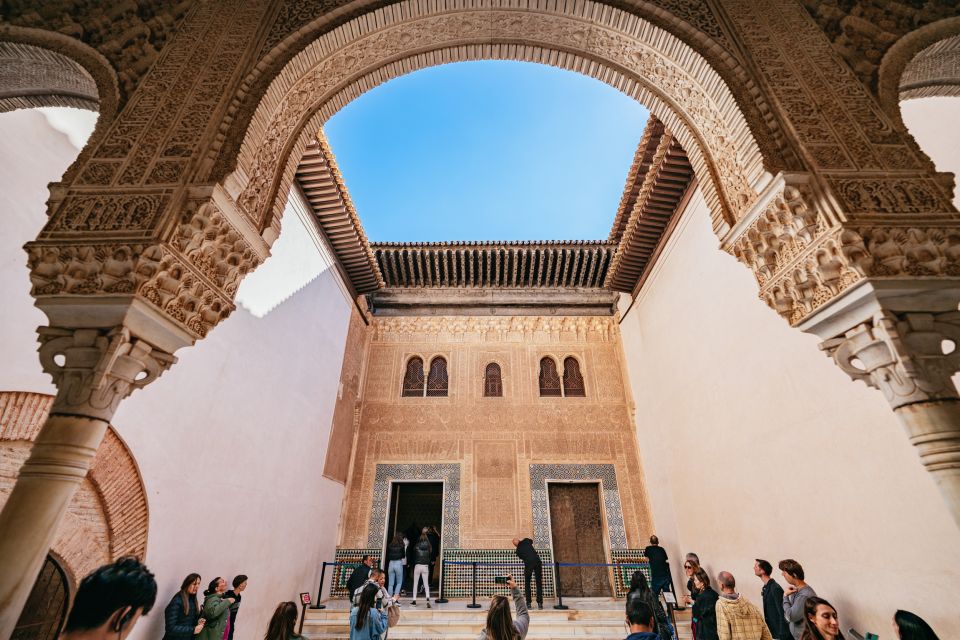 Granada: Alhambra Guided Tour With Nasrid Palaces & Gardens - Cancellation Policy