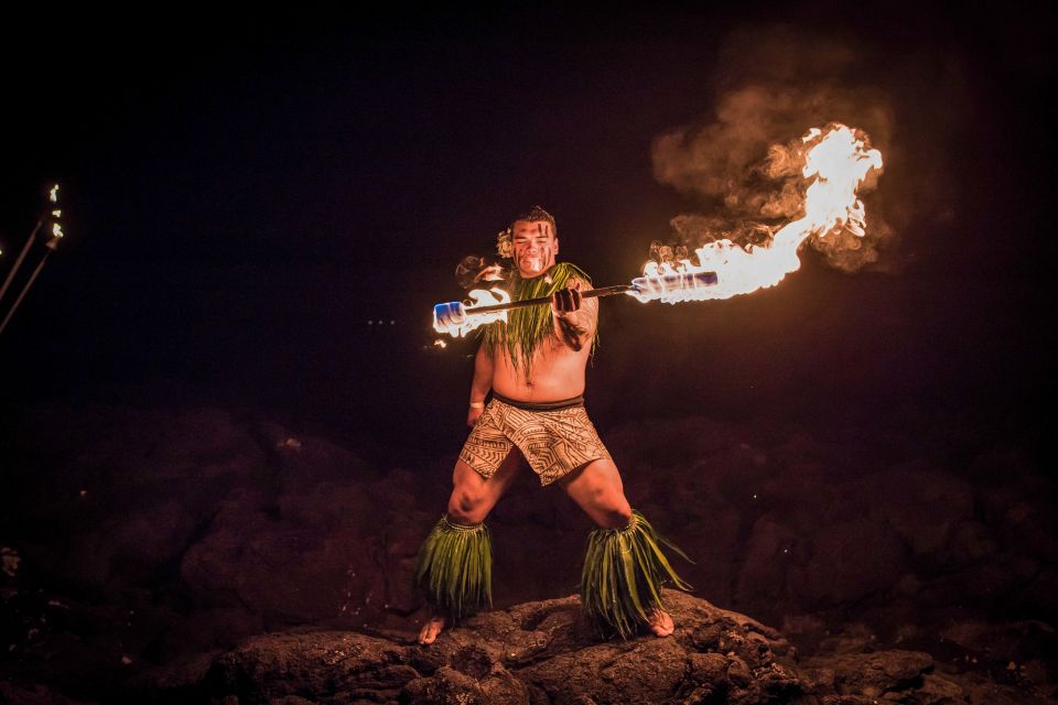 Kailua-Kona: Voyagers of the Pacific Luau With Buffet Dinner - Dining Options