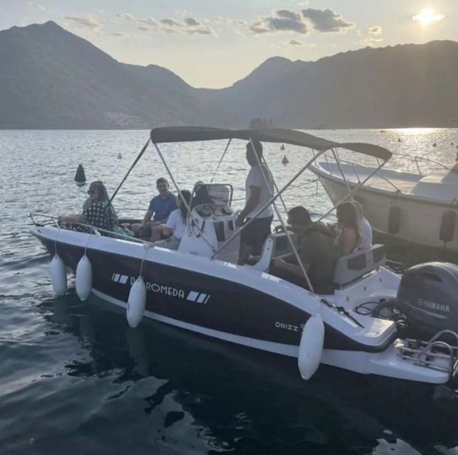 Kotor Bay: Group Tour Perast, Mamula, Blue Cave, Submarine - Group Size