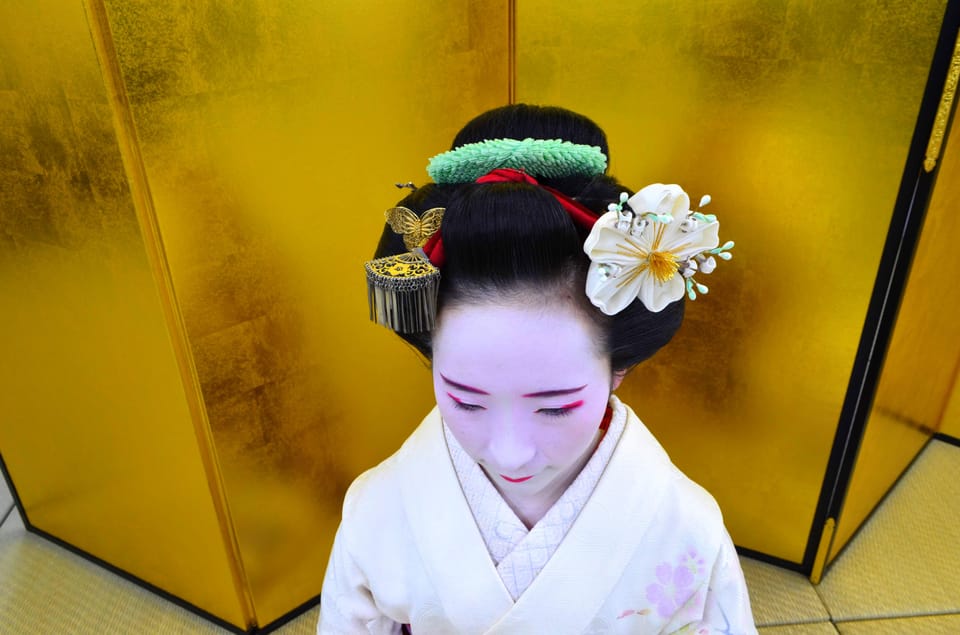 Kyoto: Meet-&-Greet, Maiko Show & Experience For All - Souvenir and Shopping