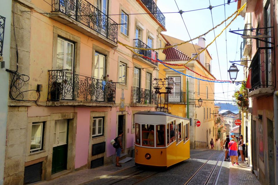 Lisbon's Wonders Private Tour - Getting to Lisbon