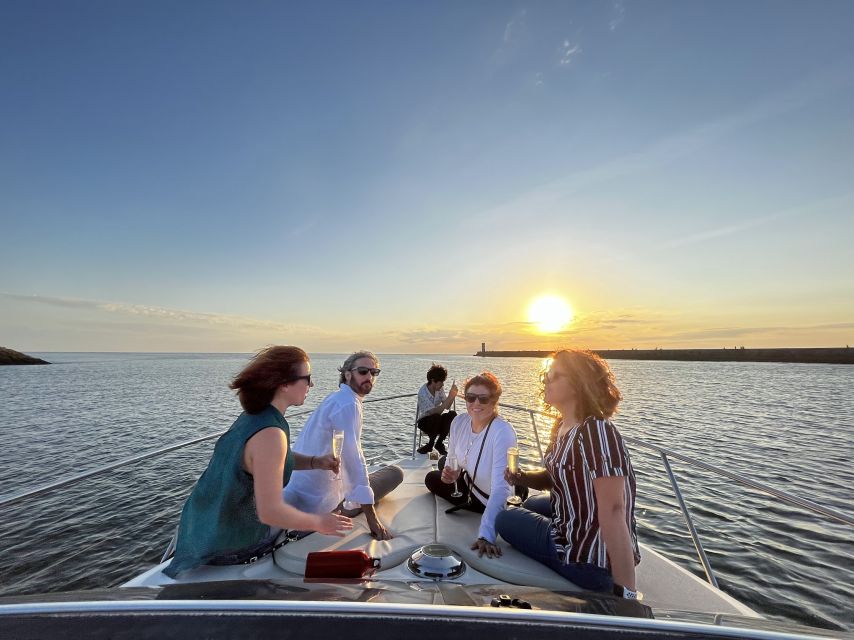 Porto: Private Yacht Cruise in the Douro River - Onboard Amenities