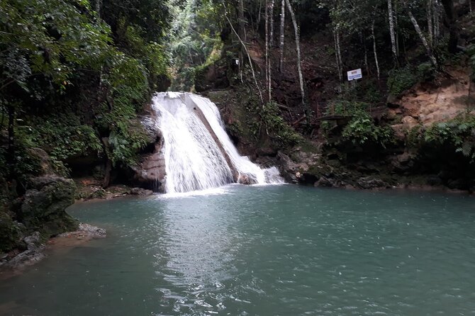 Private Blue Hole and River Tubing Tour - 5-star Ratings