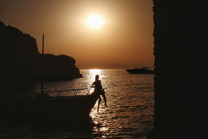 Private Tour of Capri by Boat at Sunset With Aperitif - Knowledgeable Skipper