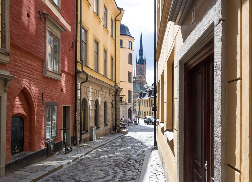 Snaps, Hygge and Nightlife Tour in Stockholm Old Town Bars - Cultural Immersion