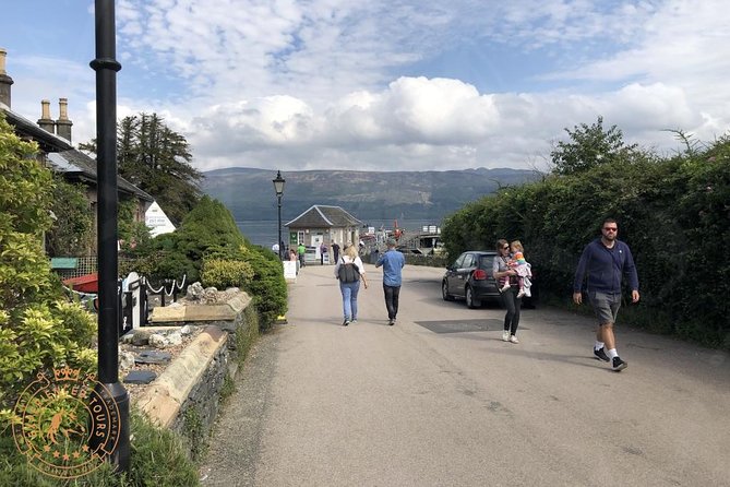 Stirling Castle and Loch Lomond Full-Day Private Tour in a Premium Minivan - Guide and Customization