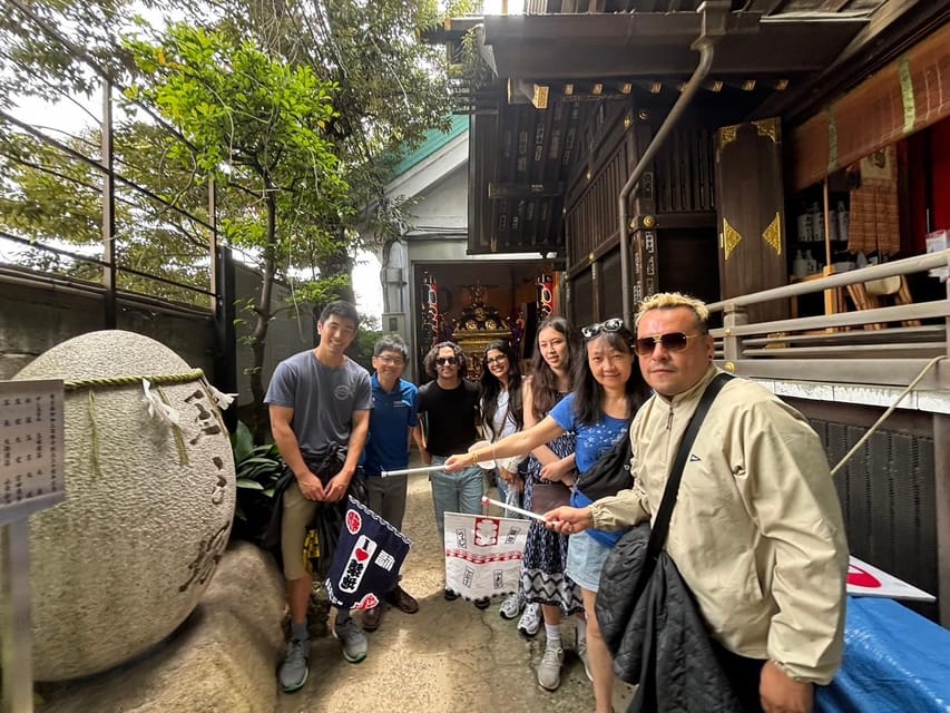 Tokyo:Exploring Shinjuku With Japanese University Students - Visiting Kabukicho and Candy Shop