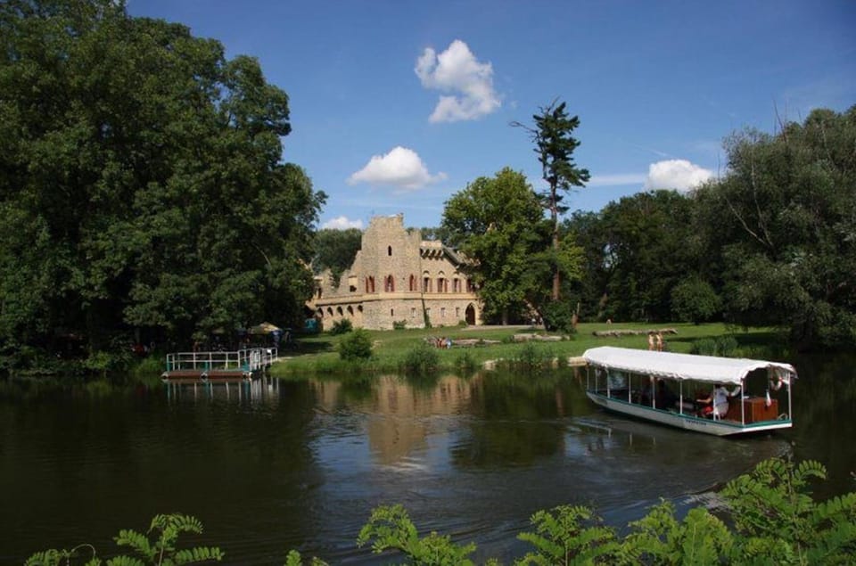 TOP of Moravia: Lednice Castle + Boat Tour (From Bratislava) - Wine Tasting and Local Snacks