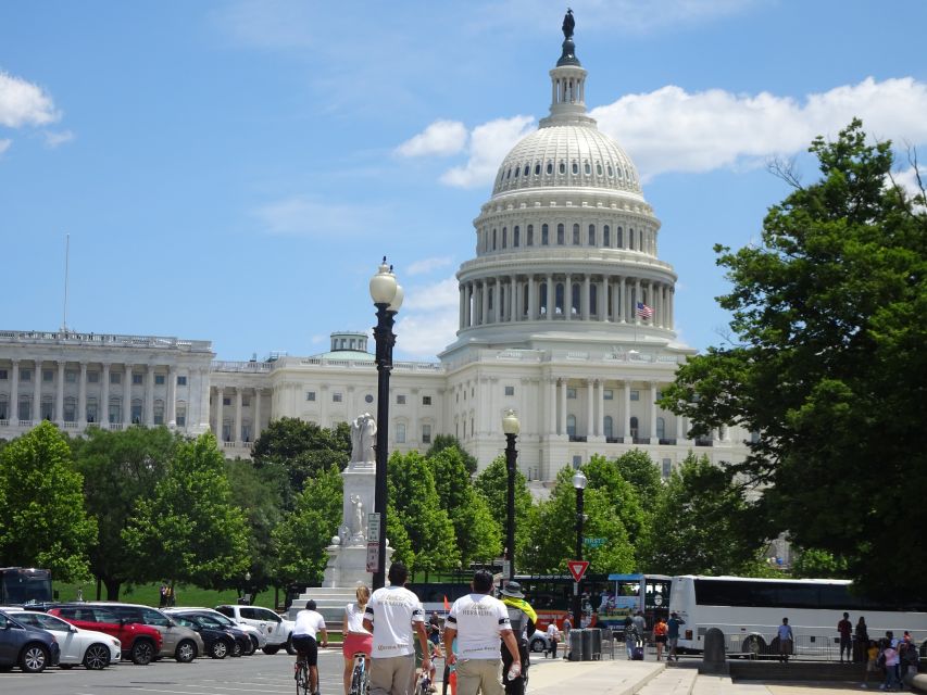 Washington Museums Self-Guided Walking Tour & Scavenger Hunt - Discovering Smithsonian Treasures