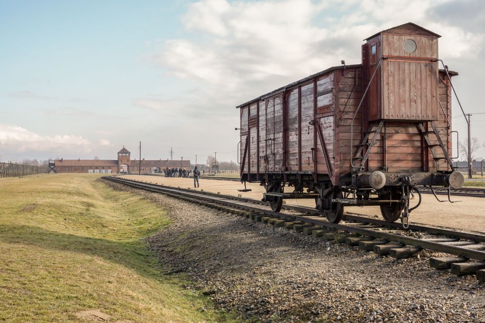 Auschwitz-Birkenau Guided Tour & Transfer From Krakow - Frequently Asked Questions