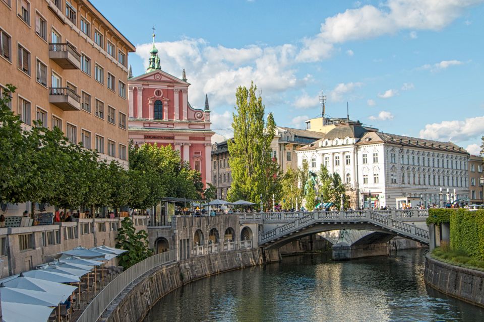 From Zagreb: Ljubljana and Lake Bled Day Trip by Minivan - Sampling Local Cuisine