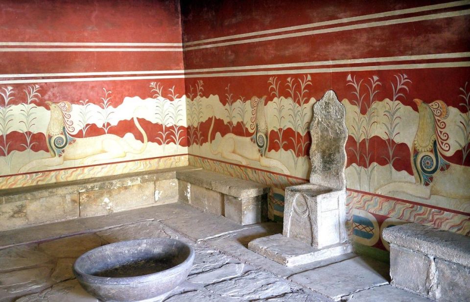 Knossos Palace & Heraklion Full-Day Tour From Chania Area - Itinerary Highlights