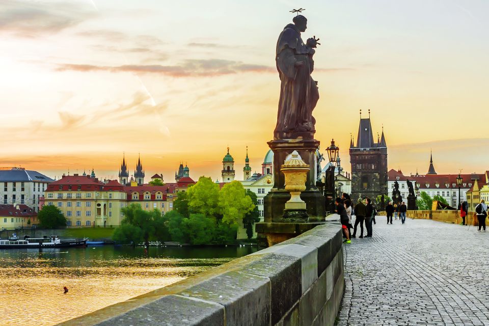 Prague: Walking Tour & Virtual Reality Experience - Frequently Asked Questions