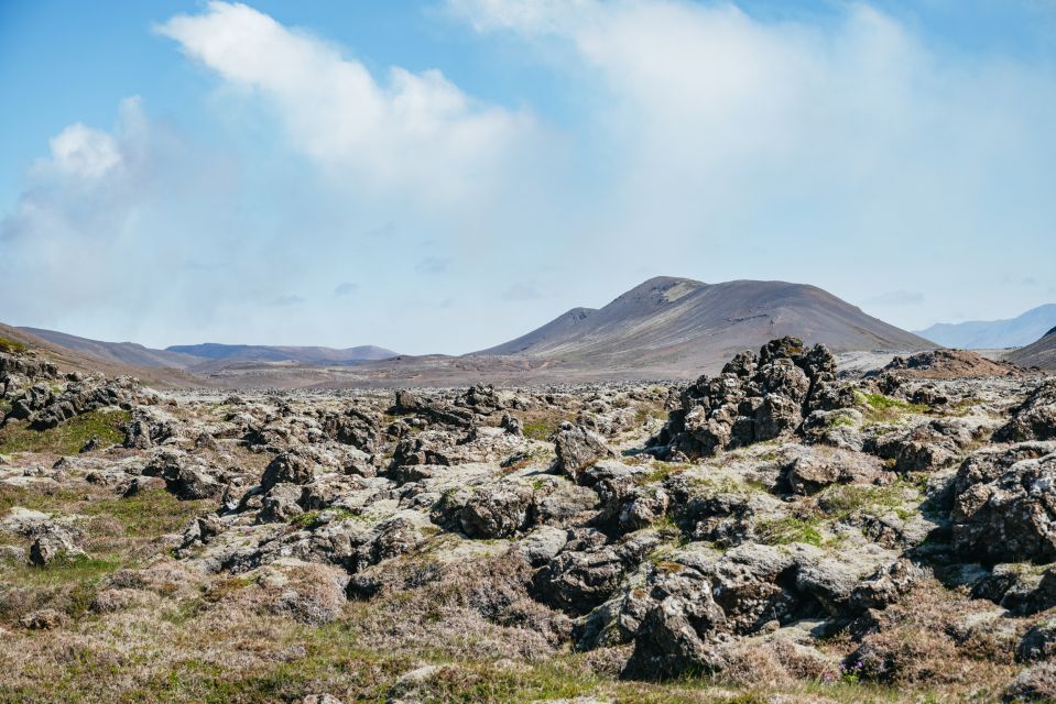 Reykjavik: Guided Tour to Volcano and Reykjanes Geopark - Frequently Asked Questions