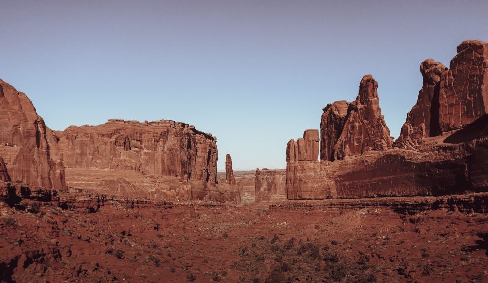 Arches National Park: Sunset Pavement Van Tour - Key Points