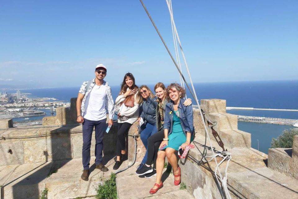 Barcelona Cable Car Sky Views, Magic Fountain & Castle Visit - Key Points