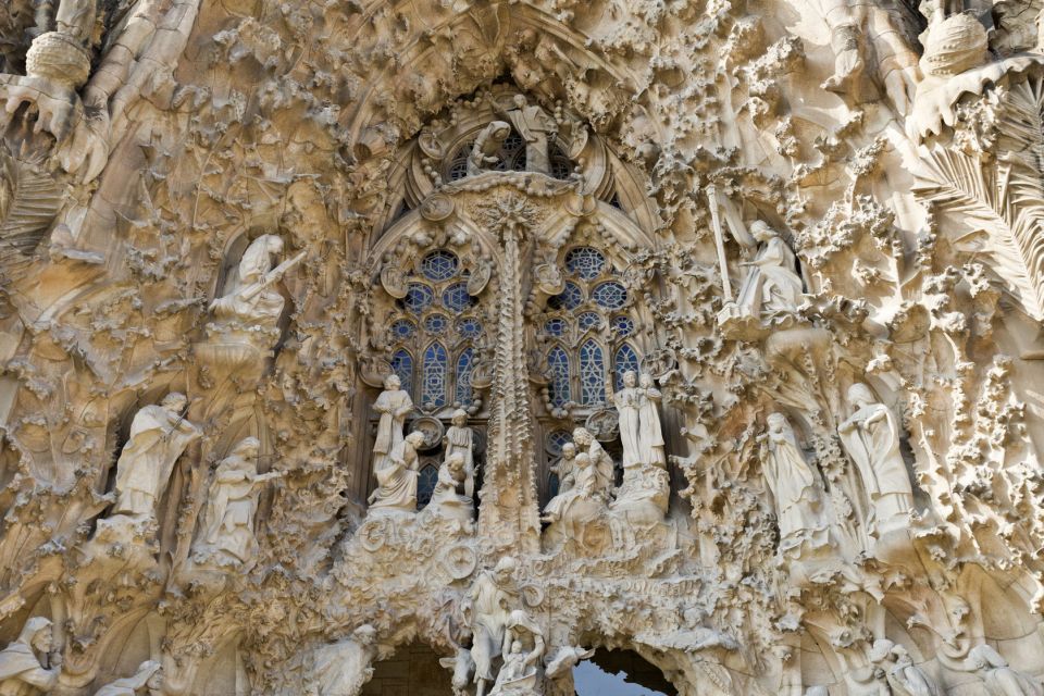 Barcelona: Montserrat & Sagrada Familia Guided Tour - Key Points