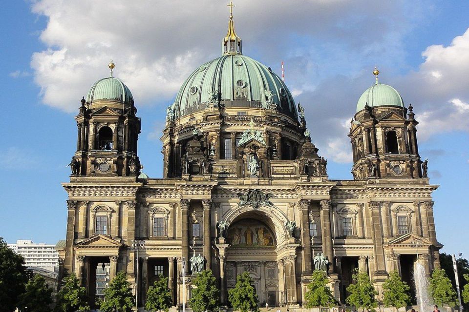 Berlin: Self-Guided Audio Walking Tour - Key Points