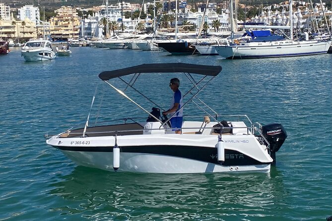 Boat Rental Without License in Benalmádena - Key Points