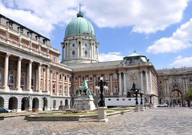 Buda Castle Quarter Walking Tour - Key Points