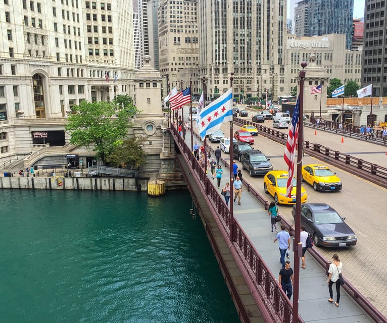 Chicago: Magnificent Mile Walking Tour - Key Points