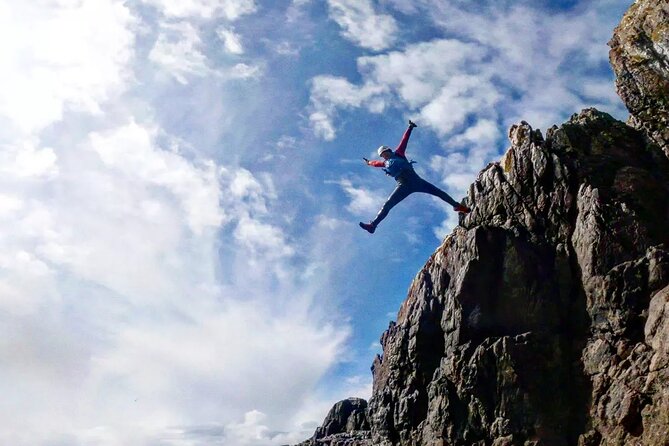 Coasteering (Cliff Jumping, Scrambling, Wild Swimming) on Anglesey - Key Points