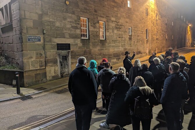 Dark History Walking Tour in Warwick - Key Points