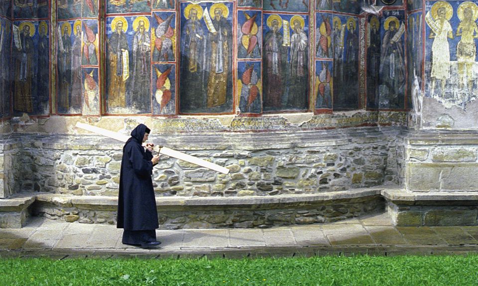 Day Trip to the UNESCO Painted Monasteries From Iasi - Key Points